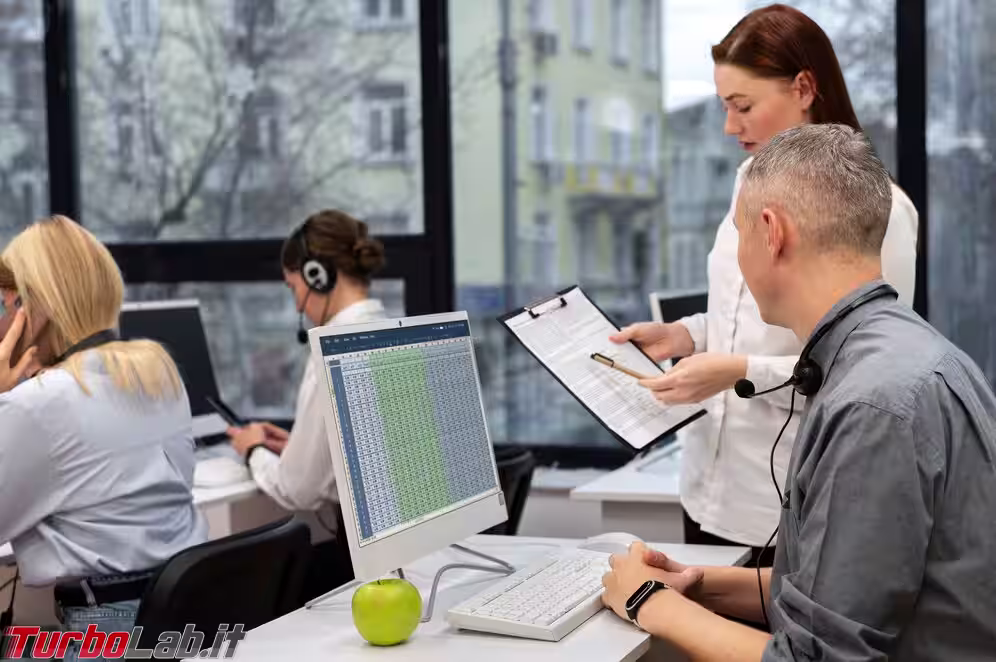 it-worker-office