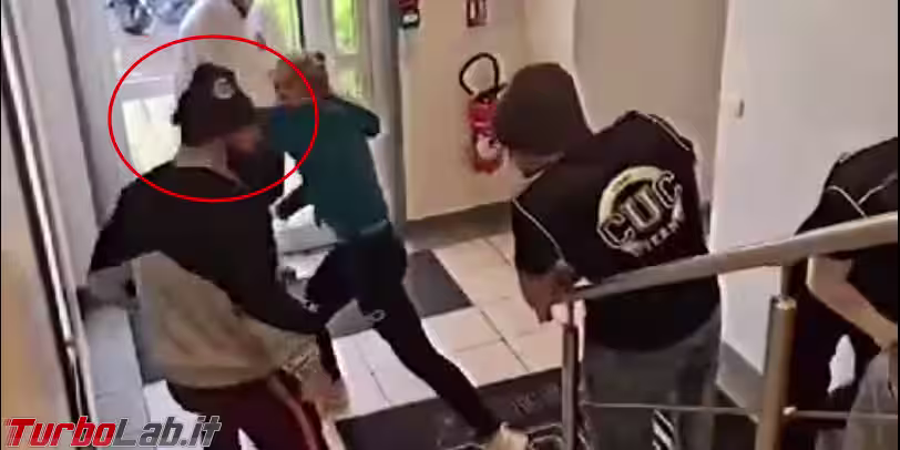ragazza-self-defence