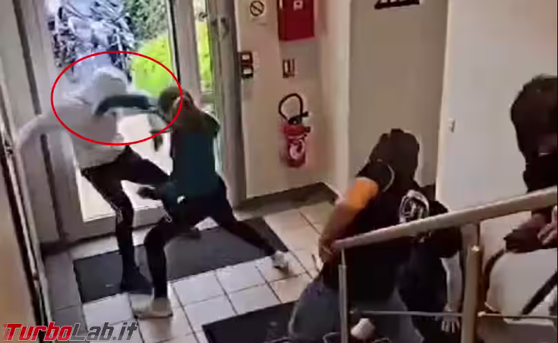 ragazza-self-defence