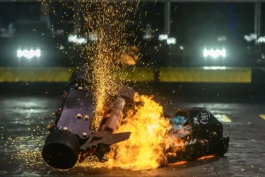 YouTube contro la violenza sugli animali. Ma per errore rimuove i video di combattimenti tra robot
