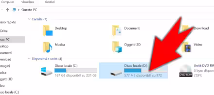 Aggiornamento di Windows 10 crea nuovo disco (partizione) con spazio in esaurimento: posso eliminare / nascondere? È un errore?
