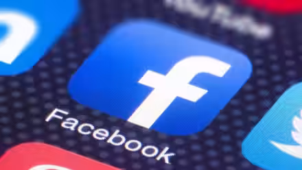 Bug nell'app di Facebook per iPhone: la fotocamera si attiva involontariamente