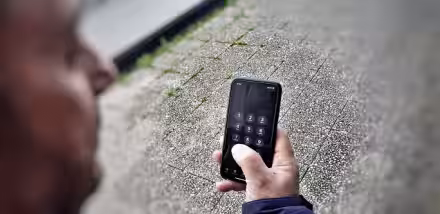 Chiamate da numero con prefisso +882: è una truffa