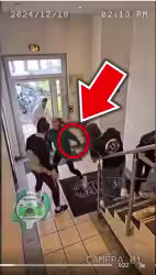 Il video della ragazza che si difende vicino alle scale è FALSO