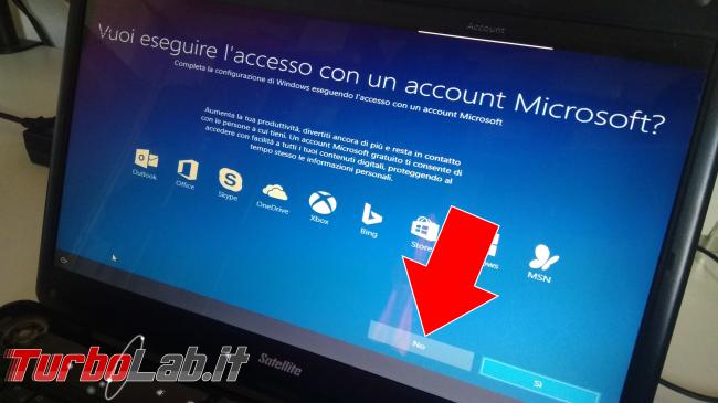 Guida: come installare Windows 10 senza account Microsoft (utente locale, offline), quando opzione non si vede - IMG_20190825_102434