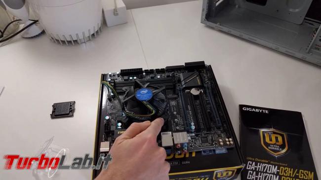 Video-guida completa: come assemblare PC autonomia (CPU, MoBo, RAM, SSD)