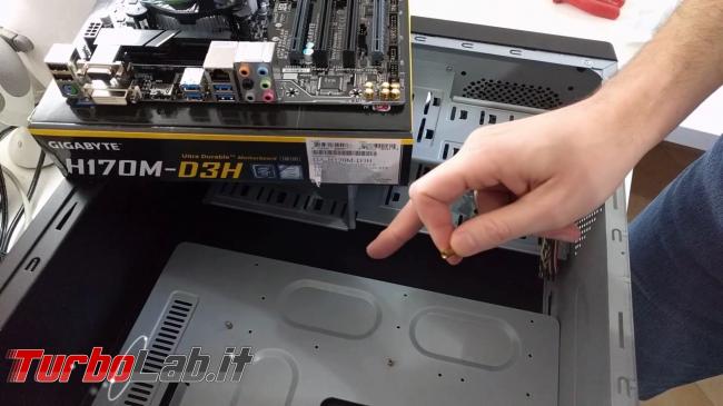 Video-guida completa: come assemblare PC autonomia (CPU, MoBo, RAM, SSD)