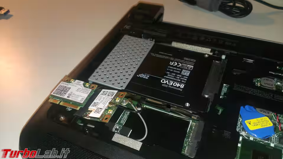 Immagine 8 sostituzione scheda di rete notebook